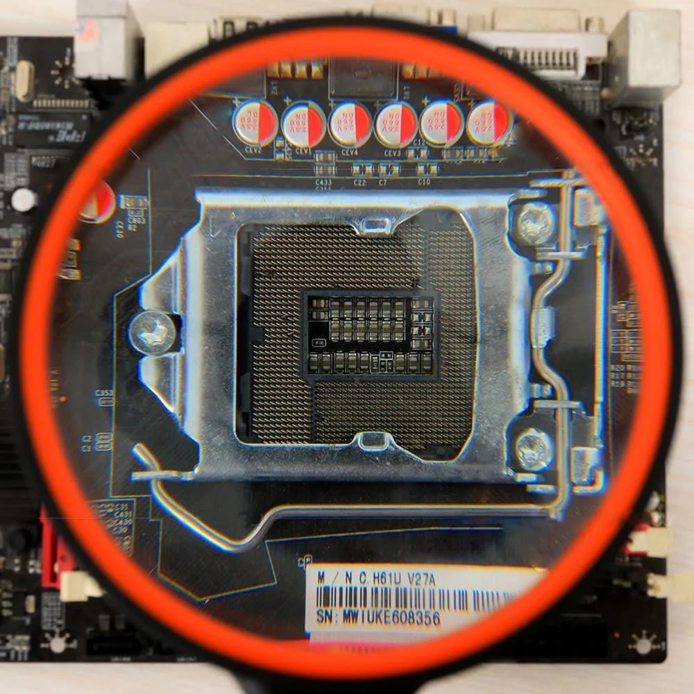 8x Handheld Magnifier - Large - Image 3